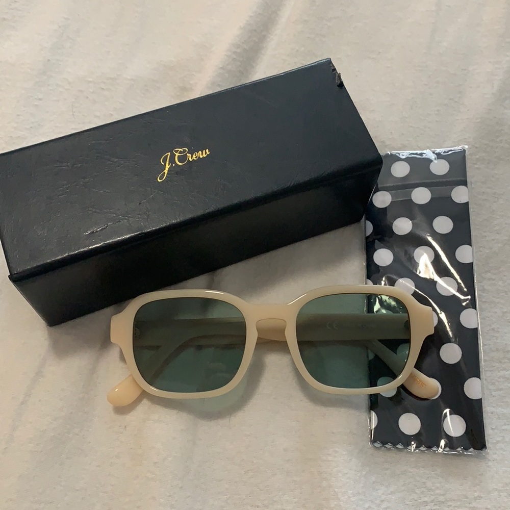 NWT sunglasses